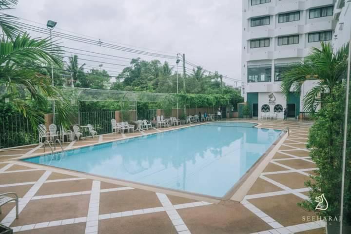 Seeharaj Hotel Uttaradit Eksteriør bilde